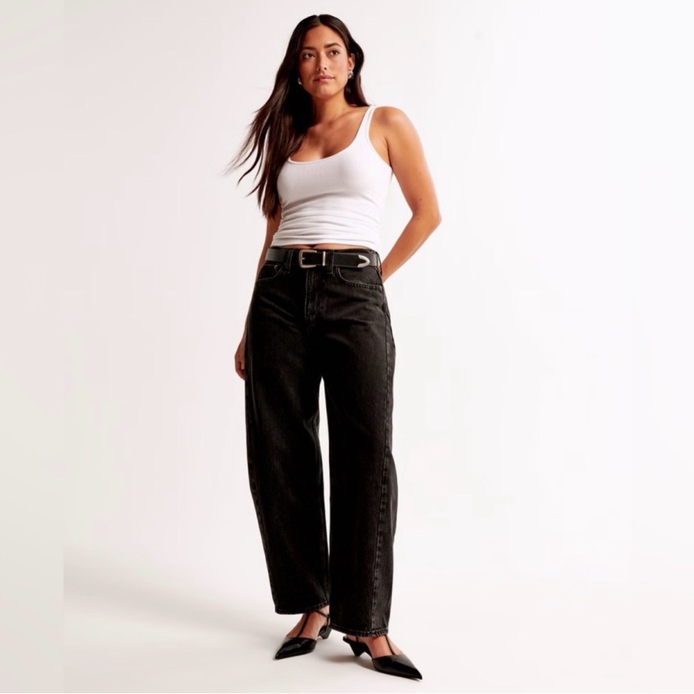 Abercrombie Curve Love Mid Rise Barrel Black Jean - Size 29 LONG